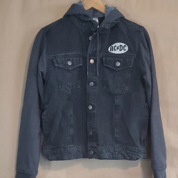 AC/DC jacket - Picture 1 of 3
